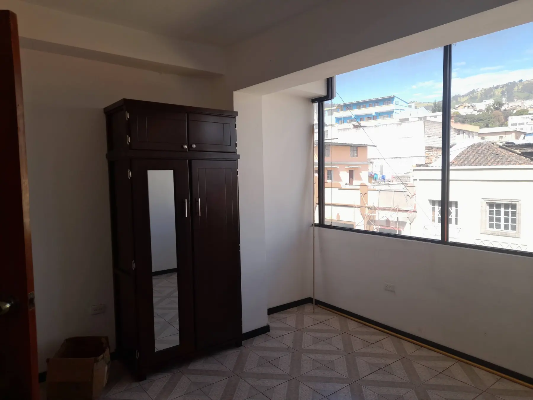 Habitación después del trabajo de pintura interior